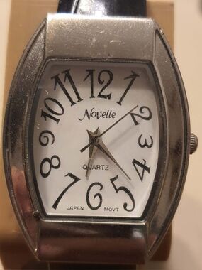 🦋10/$20🦋 Novelle Silver/White/Black Women's Cuff Watch
